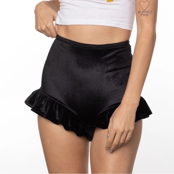 Solstice Intimates Lime Green Ruffled Shorts - Picture 5 of 7